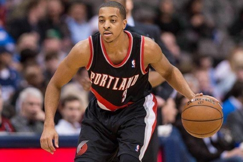 雷亚尔手中 雷亚尔手中